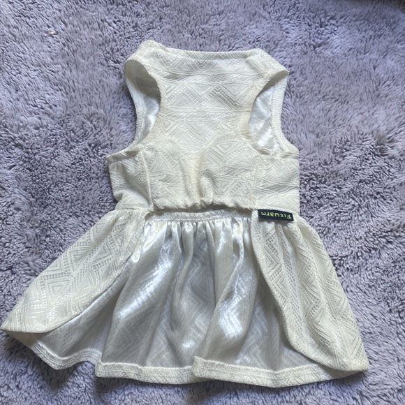 Size small dog dress with flowers. - Picture 2 of 2